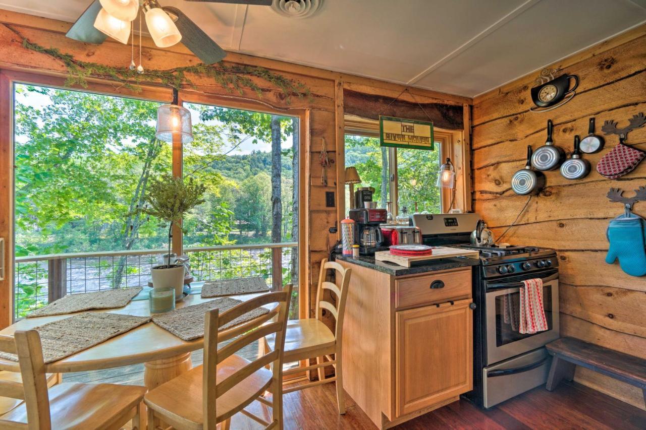 Adirondack Mountains Cottage Near Gore Mountain! Warrensburg Exteriör bild